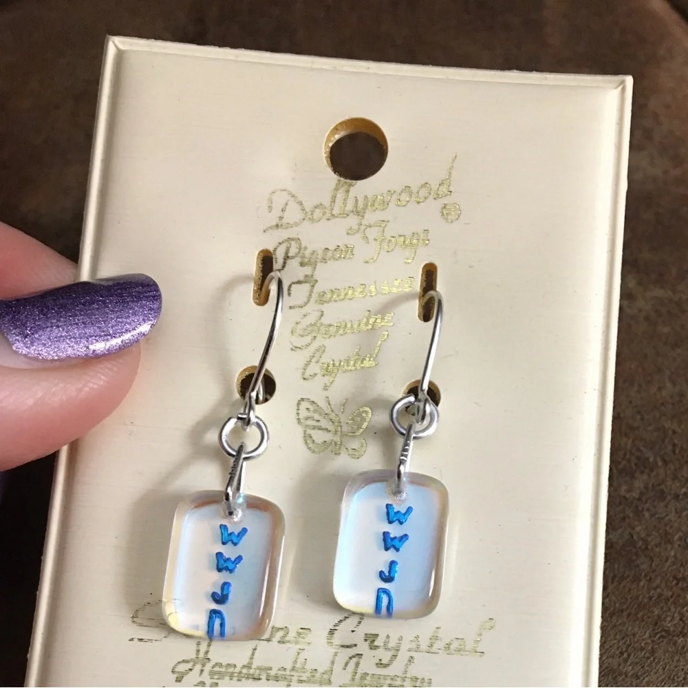 Earrings - Picture 1 of 1